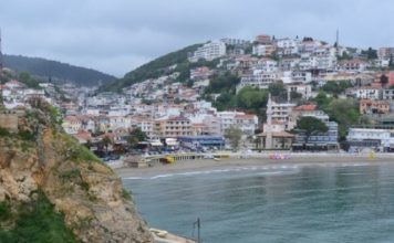 Черногория надеется на возобновление массового туризма из России летом 2021 года