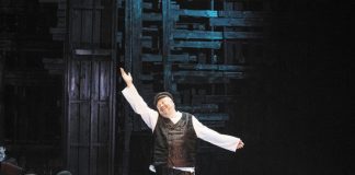 В Ленком вернули «Поминальную молитву»