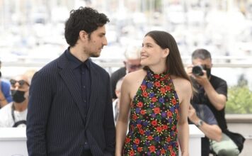 Модель Летиция Каста и актер Луи Гаррель впервые появились на публике после рождения сына