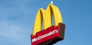 Британцы лишились коктейлей в McDonald’s из-за нехватки водителей