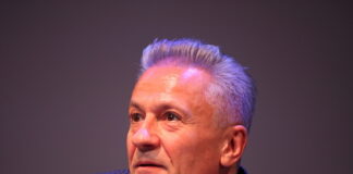 Олег Меньшиков сложил полномочия директора театра Ермоловой