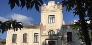 Во Псково-Изборском музее разразился скандал