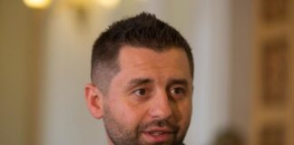 «Может, и я. Почему нет?» — Арахамия допустил, что займет место Разумкова