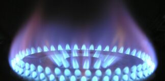 Биржевые цены на газ в Европе возобновили рост