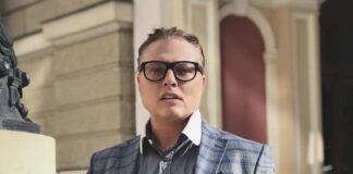 Мать режиссера Лавренчука дала интервью на фоне задержания сына в Италии