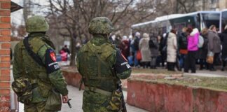 Мобилизация в ОРДЛО: в Луганске мужчин отлавливают на улицах, силой отправляя в военкоматы, – СМИ