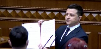 Зеленский распорядился повысить зарплату военным и увеличить армию Украины на 100 тысяч человек