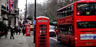 Великобритания с 11 февраля отменила карантин для непривитых туристов, в том числе из России