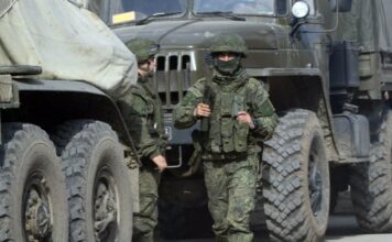 Убитых военных РФ ночью закапывают в полях их же побратимы – кадры