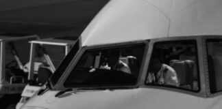 Власти Бермуд разъяснили последствия приостановки соглашения с РФ по надзору за самолетами