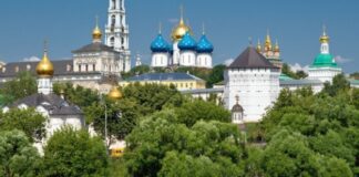 «Троицу» Андрея Рублева перевезли из Третьяковки в Сергиев Посад для богослужений