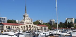 Отели Сочи в начале августа заполнены более чем на 90%, сообщил мэр города