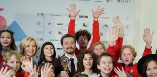 Безруков на закрытии своего фестиваля просил жюри не ставить всем пятёрки