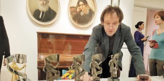 Мультипликаторы рассказали, как Пушкин ел клубнику и ходил в баню