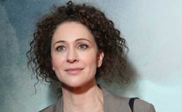 В Петербурге отменен спектакль с Раппопорт и Серебряковым