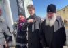 Появилось видео, как наместник Киево-Печерской лавры Паша-Мерседес угрожает журналистам палкой