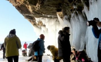 Побывавшие на Байкале китайские туристы попросили решить вопросы с интернетом и банкингом