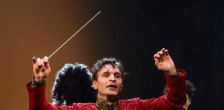 В день рождения Добронравов стал Моцартом