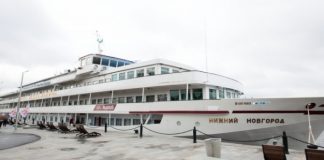 Первый в летнем сезоне круиз на теплоходе «Нижний Новгород» стартовал из Москвы в Тверь