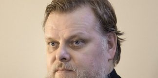 Отца Леонида освободили от занимаемых должностей за то, что вступился за «Троицу»