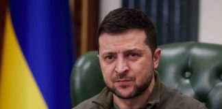 Зеленский о Путине: слабый человек, который с советского забора пугает мир ядерным оружием