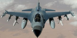 США не спешат одобрить обучение украинских летчиков на истребителях F-16 — Politico