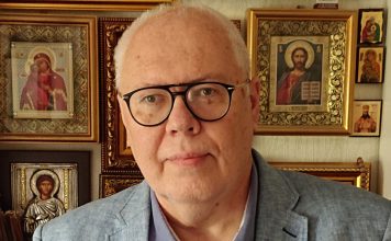 Поэт Дмитрий Кантов профессионально составляет акафисты православным святым