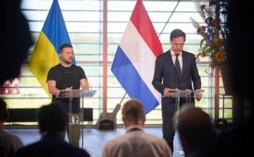 Зеленский о контрнаступлении: собираемся дожать Россию