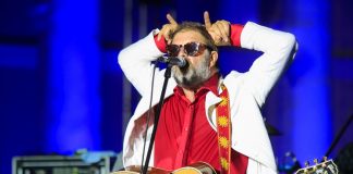 В эфире рок-радиостанций перестали звучать песни артистов-иноагентов