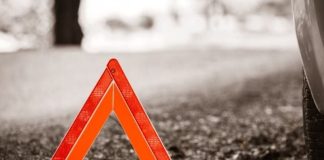 В Старобельске два пьяных «полицейских» врезались друг в друга на встречке