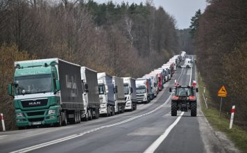 «Блокада будет иметь тяжелые последствия», – власти Украины ответили Польше