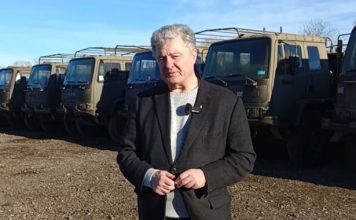 Должны успеть перехватить: Порошенко в Британии покупает еще одну партию грузовиков DAF для ВСУ
