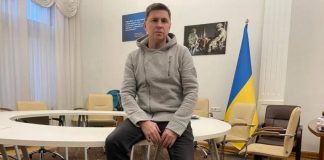 «Есть очевидное разъяснение»: у Зеленского ответили, смогут ли мужчины за границей дистанционно оформить документы