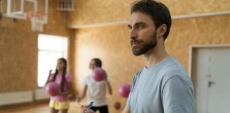 Учитель избивал детей скакалкой. Стало известно, чем закончился скандал в ривненской гимназии №5 и за что наказали директора