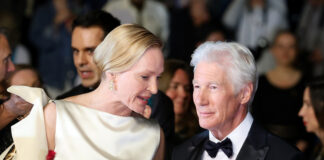 На Каннском фестивале Ричард Гир сыграл старческую немощь