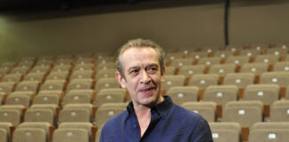 Театр Олега Табакова показал премьеру спектакля «Наследники» по популярной русской пьесе