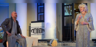 «Ленком» реанимировал свои знаменитые задворки: Аверин назначил свидание Якуниной