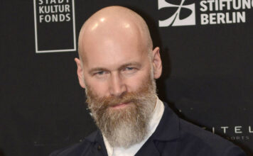 Оператор Михаил Кричман снял мюзикл в ирландском бункере