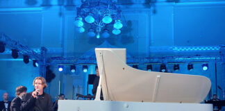 «Ночь искусств» прошла на вокзале: «Симфонии космоса» не помешала рамка металлоискателя