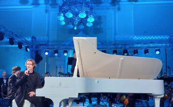 «Ночь искусств» прошла на вокзале: «Симфонии космоса» не помешала рамка металлоискателя