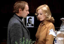 «Ирония судьбы», тусклый «огонек», «Небриллиантовая рука»: что показывали на ТВ в Новый год