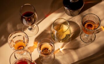 Элитный алкоголь как элемент подарка: как правильно выбирать и презентовать премиум-напитки