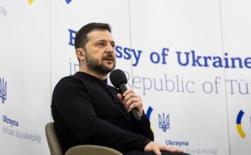 Зеленский отложил визит в Эр-Рияд на фоне переговоров США и РФ: «Чтобы ничего лишнего не подумали»