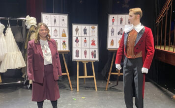 В МДМ показали особенности костюмов актеров