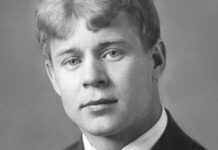 «Есенинскую коллекцию» Безрукова показали в Москве