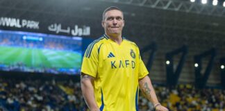 Усик получил крайний срок для обязательной защиты титула WBA