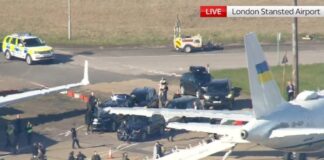 Самолет с Зеленским приземлился в Лондоне: опубликованы кадры