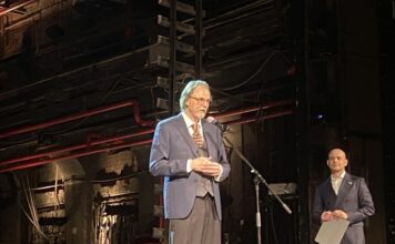 «Вступаем в новый век»: Театр Гоголя отпраздновал столетие