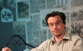 Александр Петров сыграл Архангела Гавриила, Евгений Цыганов рассказал о муках неравного брака