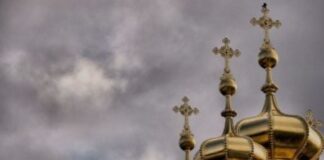 Оправдывали Путина перед прихожанами: СБУ пришла за тремя священниками УПЦ (МП)